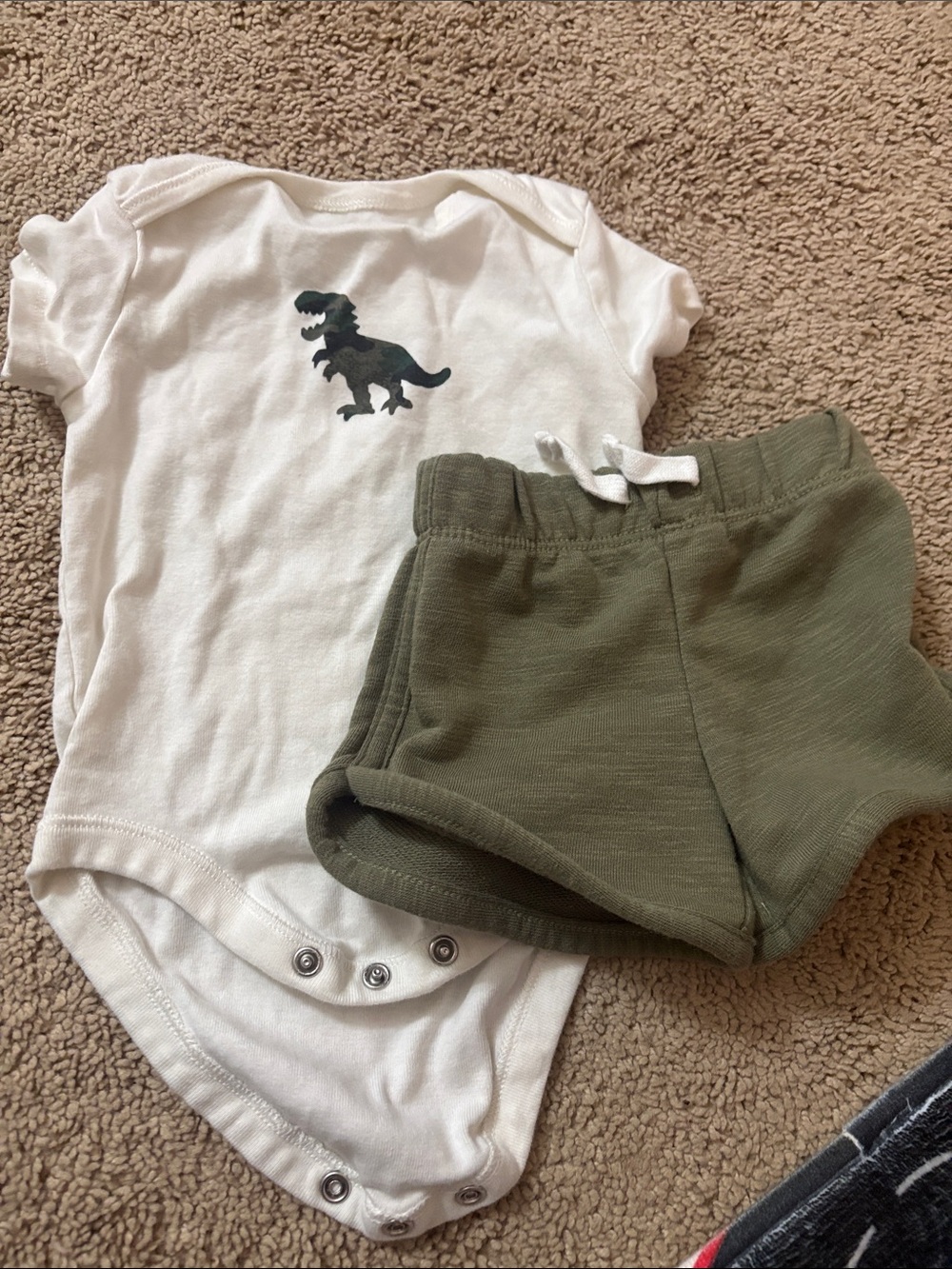 wonder nation White Onesie with Dark Gray Dino & Olive Green Shorts